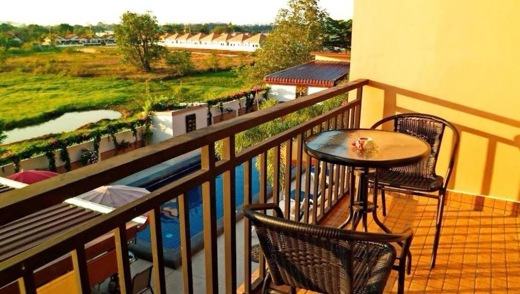 4 Palms Resort Bang Sare Exterior photo