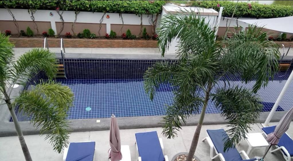 4 Palms Resort Bang Sare Exterior photo